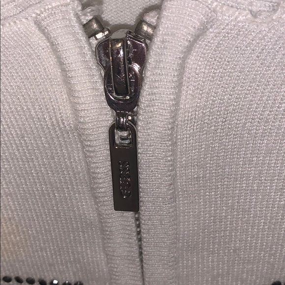 VINTAGE GUESS!! - Picture 3 of 4